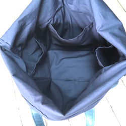 ハワイアンキルト　プルメリアの大きめトートバッグネイビー白D 7枚目の画像