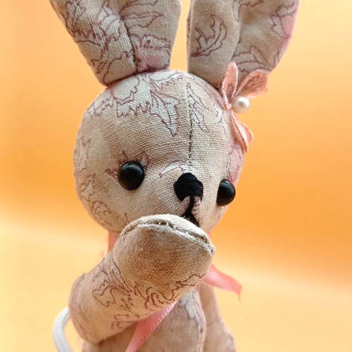 デカ耳うさぎのぬいぐるみ アンティークフラワー ぬいぐるみ A