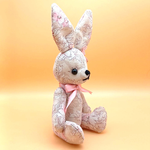 デカ耳うさぎのぬいぐるみ アンティークフラワー ぬいぐるみ A