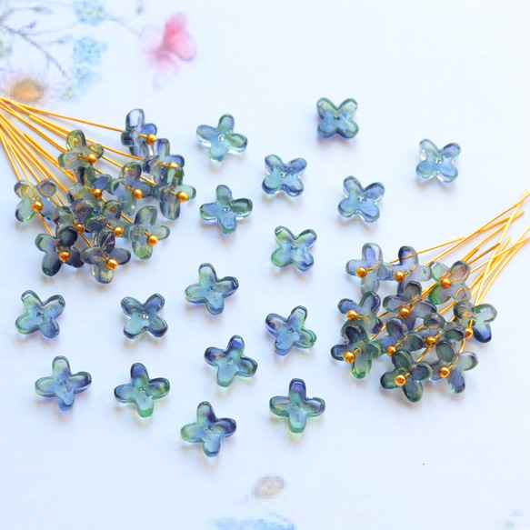 オリジナル新作★7mmミニお花　アジサイ　ガラスビーズ  パープル×ネイビーグラデーション 12枚目の画像