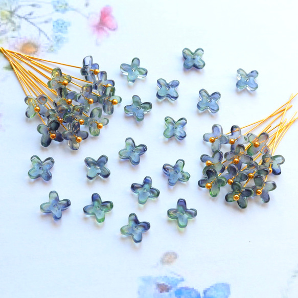 オリジナル新作★7mmミニお花　アジサイ　ガラスビーズ  パープル×ネイビーグラデーション 4枚目の画像