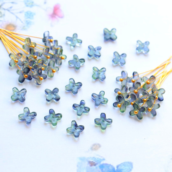 オリジナル新作★7mmミニお花　アジサイ　ガラスビーズ  パープル×ネイビーグラデーション 17枚目の画像