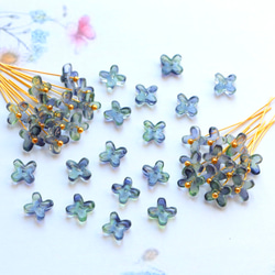 オリジナル新作★7mmミニお花　アジサイ　ガラスビーズ  パープル×ネイビーグラデーション 18枚目の画像