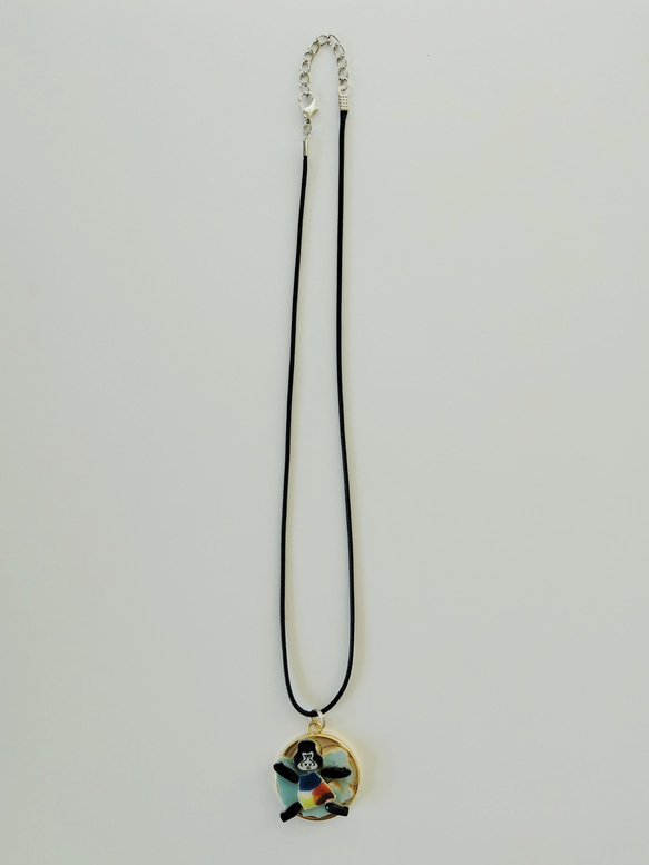 チュニジア陶器のカケラ　ネックレス　ペンダント　ゴリラのゴッさん　水色 4枚目の画像