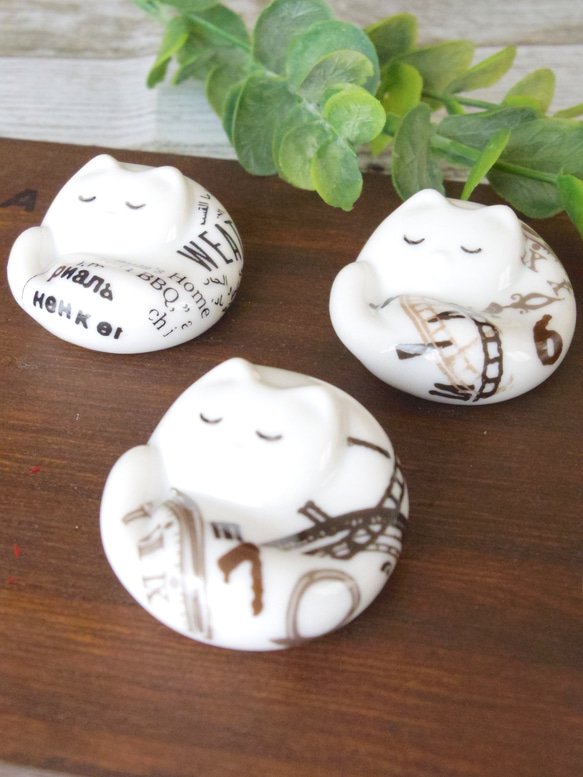 【sale】猫の箸置き　ポーセラーツ　磁器　5個セット　 3枚目の画像