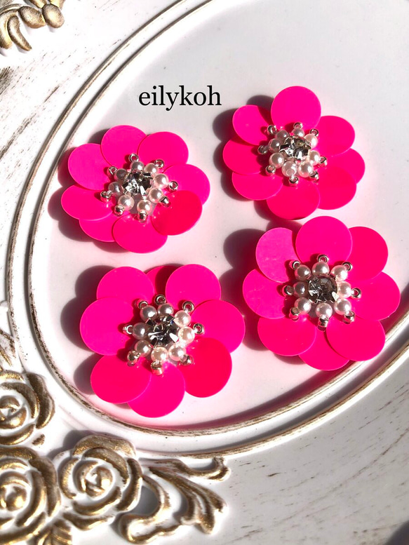 180 パープル✖︎ゴールド花びら＆ジルコニア付お花チャーム ピアスor