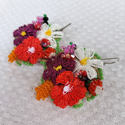 oya刺繍ピアス　フルーツとお花のパラダイス　　　伝統工芸品　1点もの　1129 5枚目の画像