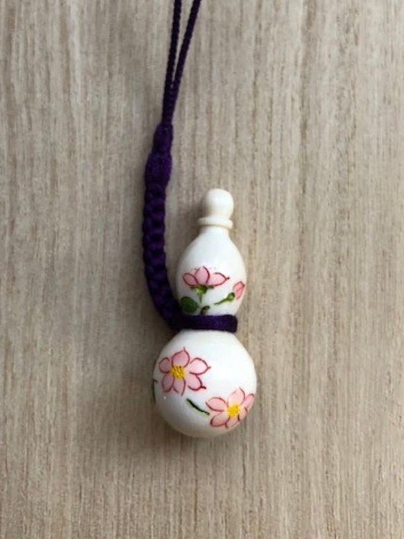 天然素材牙彫刻ひようたん根付け新品 天然素材牙彫刻ひようたん根付け、新品 たるま