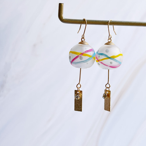 手書きヨーヨー柄の風鈴ミニチュアピアス イヤリング 水風船 ピアス