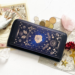 架空の洋書 "月夜の花" 12星座とアンティークフラワーの本 長財布 1枚目の画像