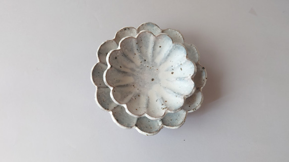 菊花鉢　（粉引き　16ｃｍ） 7枚目の画像