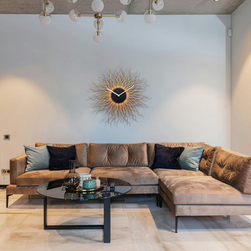 青銅製装飾座卓 青銅製装飾座卓