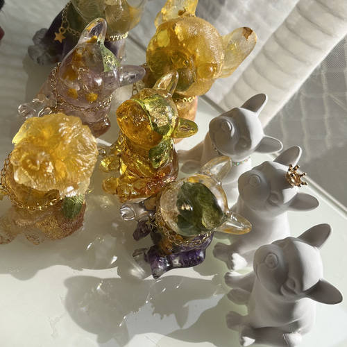 オルゴナイト フレンチブルドック 水晶 パールアカシア その他  