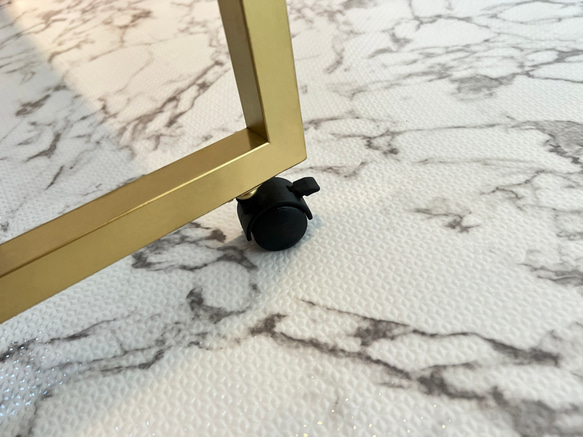 新色登場　アイアン　ウッド　サロンテーブル　ダイニングテーブル　作業テーブル　900×420 イエローゴールド 4枚目の画像