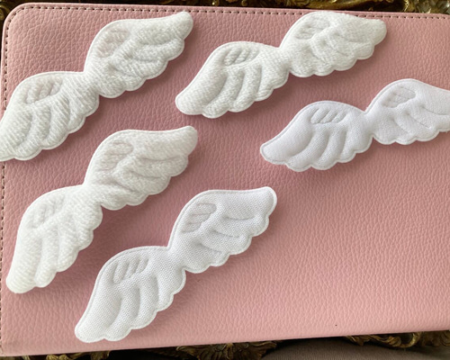 さえら天使の羽クッション新品未使用❤️ b5a515419fa38d4e04cd769fe41568