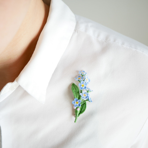 小さな勿忘草(ワスレナグサ)のピアス/イヤリング (受注制作、花、お花