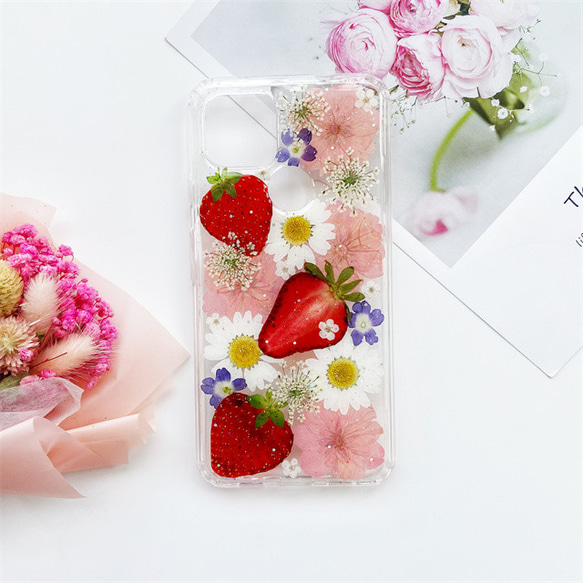 桜、イチゴ、押し花ケース、Galaxy A53 、iphone15Plus、Google Pixel 4a 5G 1枚目の画像