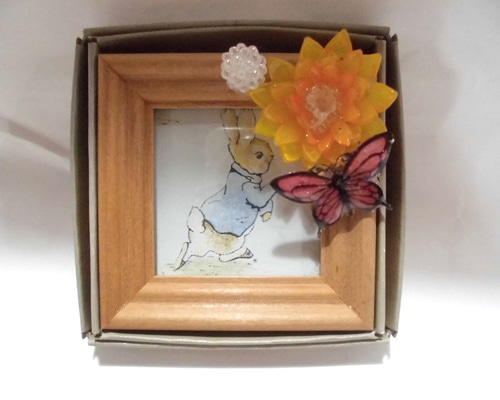 花と蝶のアート作品 木製フレーム付き 251e4cee2d6d130735c69e92e9f51b