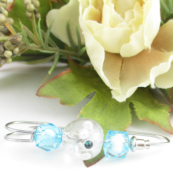 クォーツが知らせる始業のベルは、ちょっとしたドキドキとトキメキを感じます♪<カブトピンブローチ>SB898 1枚目の画像