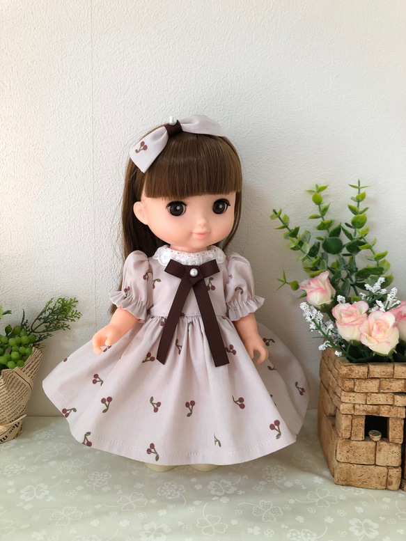のんちゃん様 女の子用 くすみサクランボ柄ワンピース☆26cmドール服 ソランちゃん服 レミン