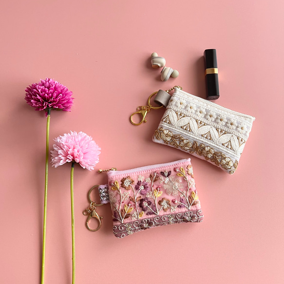 Anthropologie 刺繍ポーチ K Anthropologie 刺繍ポーチ K