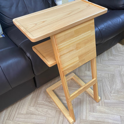 ソファー用木製サイドテーブル 1枚目の画像