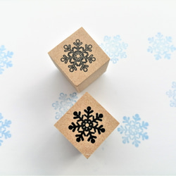 雪の結晶　スタンプ　1.５×1.5cm　２個セット　ベタと白抜き 1枚目の画像