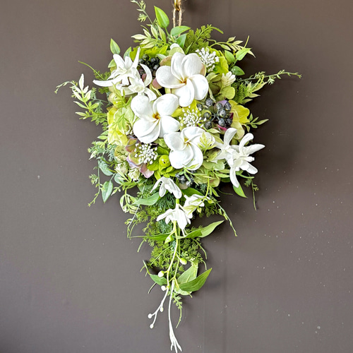 フラワー・リース Radychan... 大人クリスマス2025 再販☆ ハワイアン ティアドロップリース 『Hana