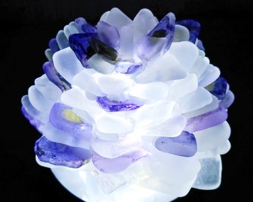 海灯花】シーグラスのお花のランプシェード ピンク×紫 黝簾石 海灯花】シーグラスのお花のランプシェード ピンク×紫 黝簾石
