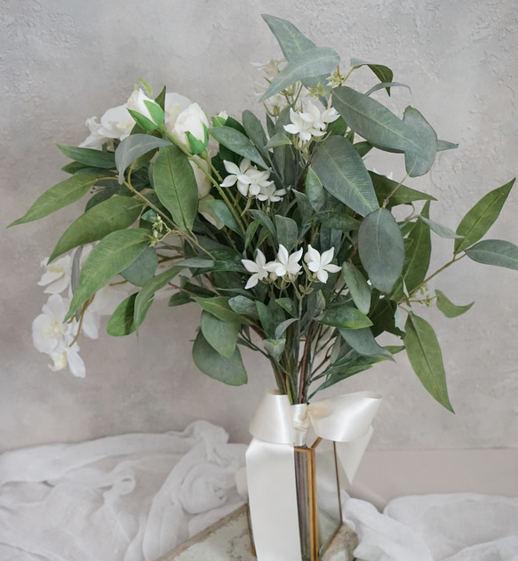 胡蝶蘭とジャスミンのアームブーケ　ウェディングブーケ　ナチュラル　和装にも　結婚式　挙式ブーケ　ホワイトブーケ 3枚目の画像