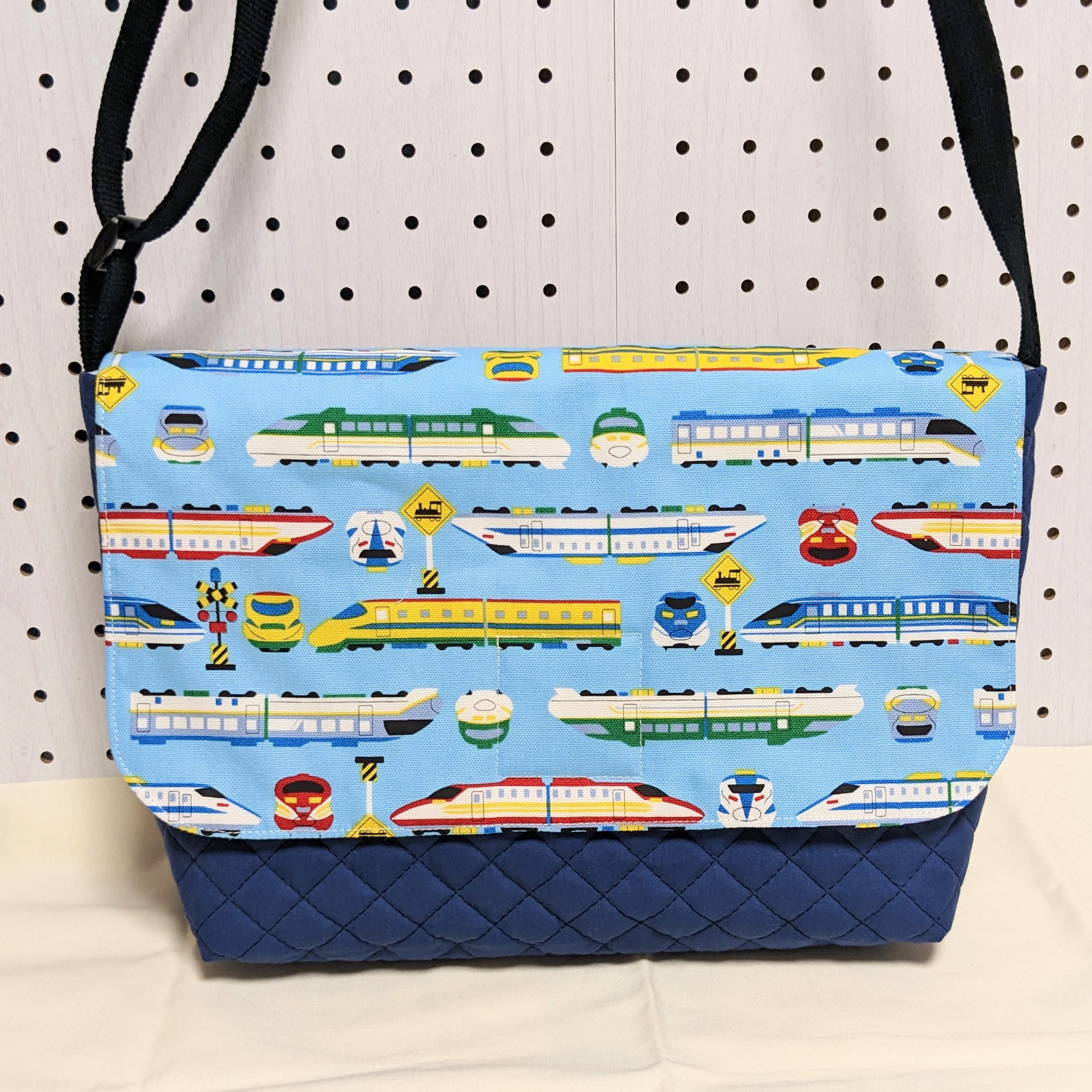 購入前にお問い合わせください】通園バッグ／子供ショルダーバッグ  