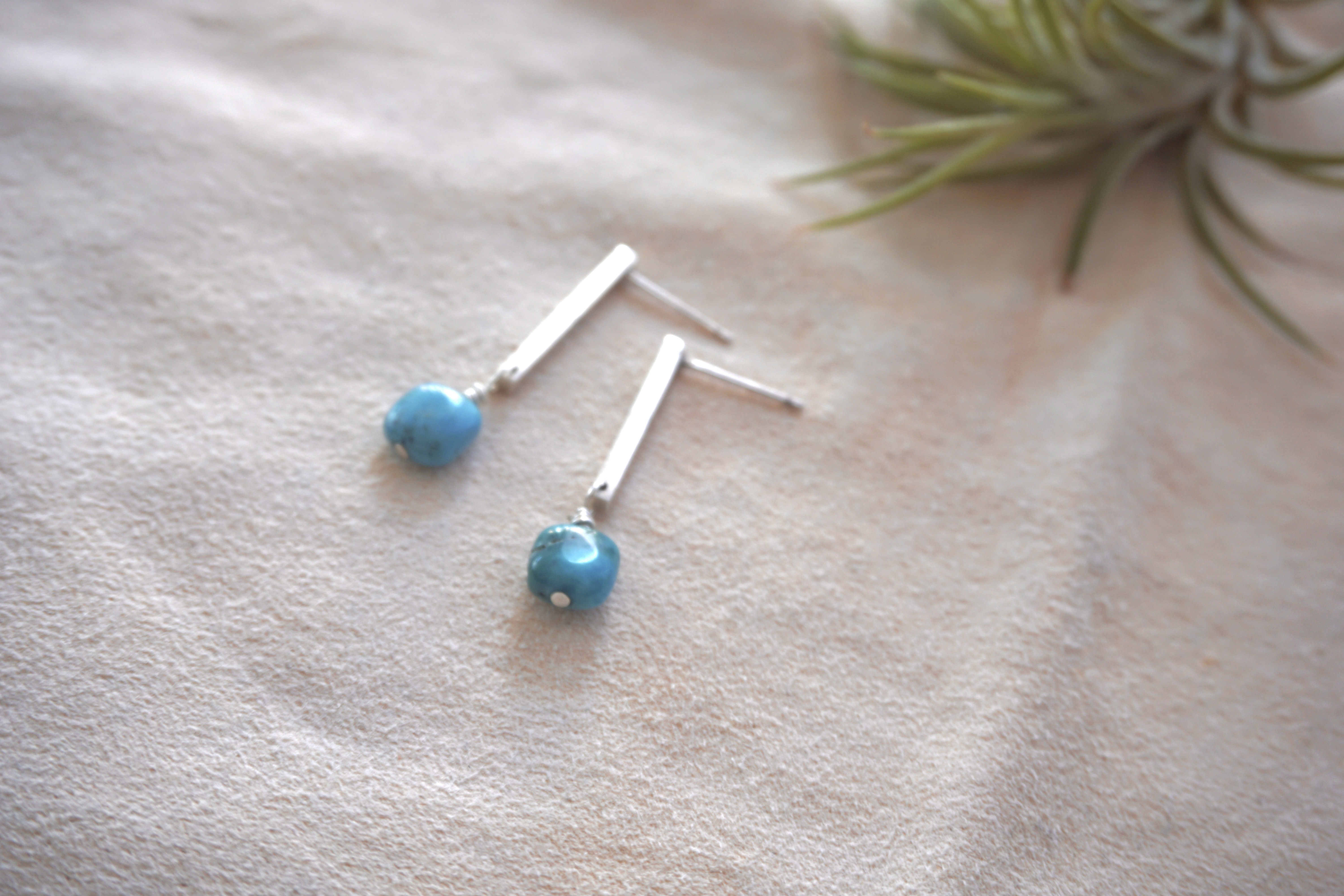 1点物◆Pillow shaped turquoise dangle◆ターコイズとSilver925のピアス 4,526円