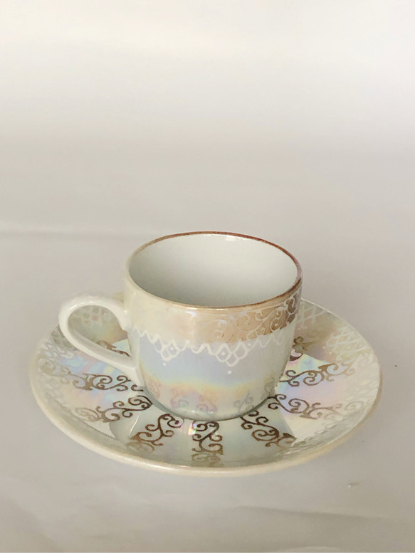 エナメルとキラキラ輝くラスター彩のデミタスカップ・茶系 11枚目の画像