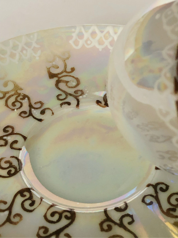 エナメルとキラキラ輝くラスター彩のデミタスカップ・茶系 6枚目の画像