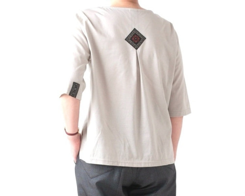 後ろ姿も気を抜かない！大人のTシャツカットソー 透けにくい