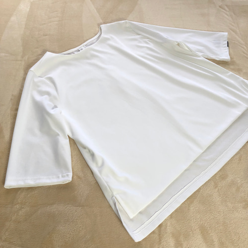 後ろ姿も気を抜かない！大人のTシャツカットソー 透けにくい