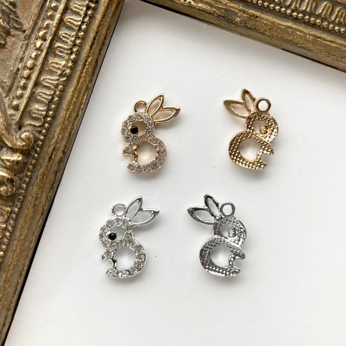 再入荷【お選びください2個♡】うさぎちゃんチャーム♡ゴールド