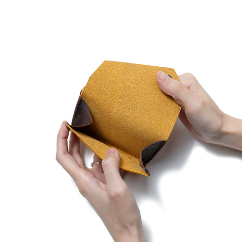 ☆ラッピング無料☆ 色鮮やかなプエブロレザー 三つ折り財布 [イエロー