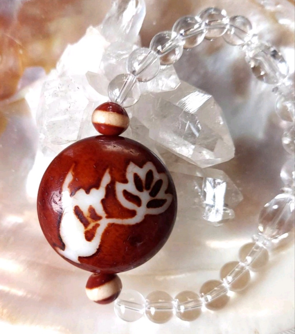 1点物‼️希少チベット天珠❣上肯護摩供龍紋佛 手の蓮華板天珠さんのブレスレット