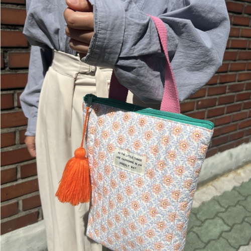 韓国ファッション 韓国雑貨 Kimia フラワーキルティングバッグ
