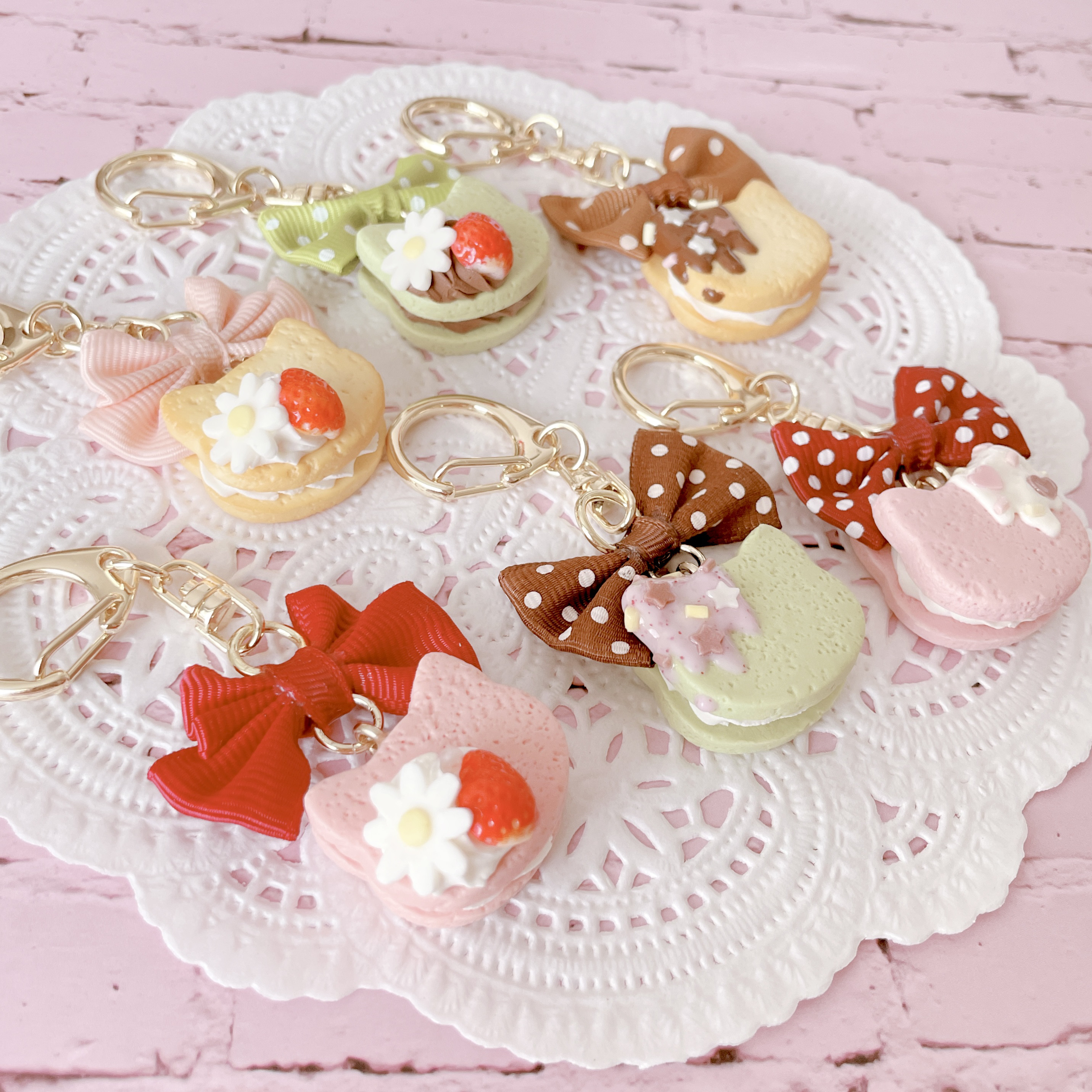 ねこのクリームサンドクッキー♡キーホルダー キーホルダー coco