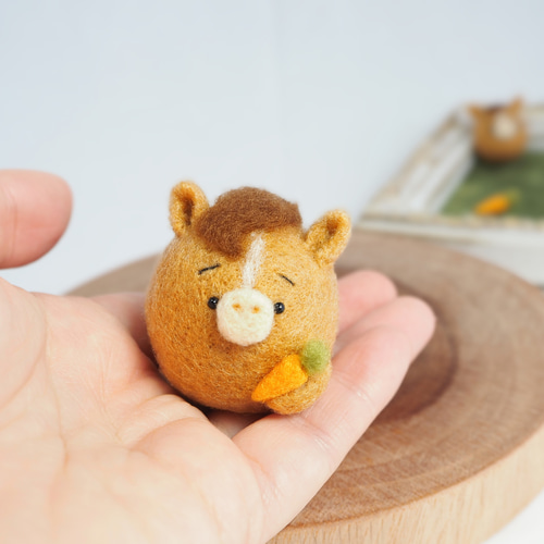 受注制作】まゆうま(栗毛・こげ茶・黒・白)羊毛フェルト 羊毛フェルト