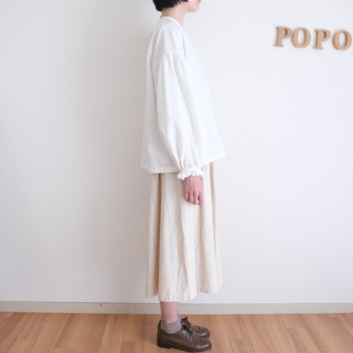 ノーカラー袖口フリル バルーンスリーブブラウス しわ加工 ホワイト