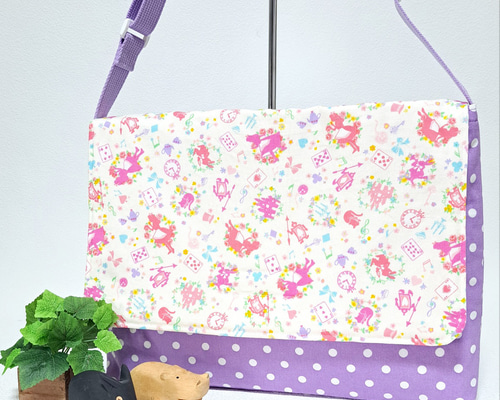 図書袋　絵本バッグ　通園バッグ　ショルダー　スイーツねこちゃん　パープル 受注作製】ショルダータイプ図書袋/絵本袋/不思議の国のアリス