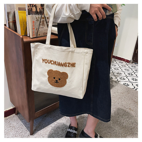 2023.4新作♥即日発送】韓国ファッション くまちゃん刺繡バッグ