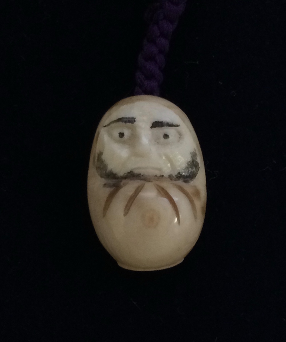 ♡本象牙根付　ダルマ② 正絹紐♡