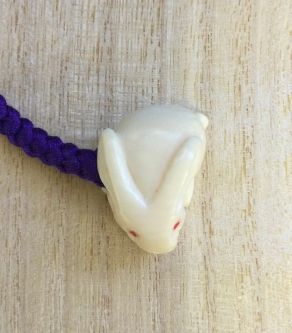 象牙　根付　十二支（卯）ウサギ（中） 