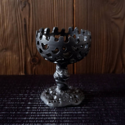 ブラックゴブレットキャンドルホルダー１　インセンスホルダー　香立て　やちむん　沖縄 1枚目の画像