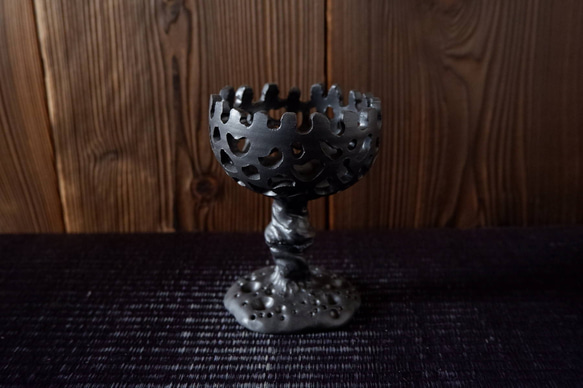 ブラックゴブレットキャンドルホルダー１　インセンスホルダー　香立て　やちむん　沖縄 1枚目の画像