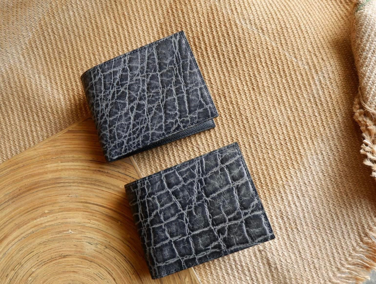 象革二つ折り財布